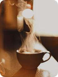 Vapor saliendo de una taza de café